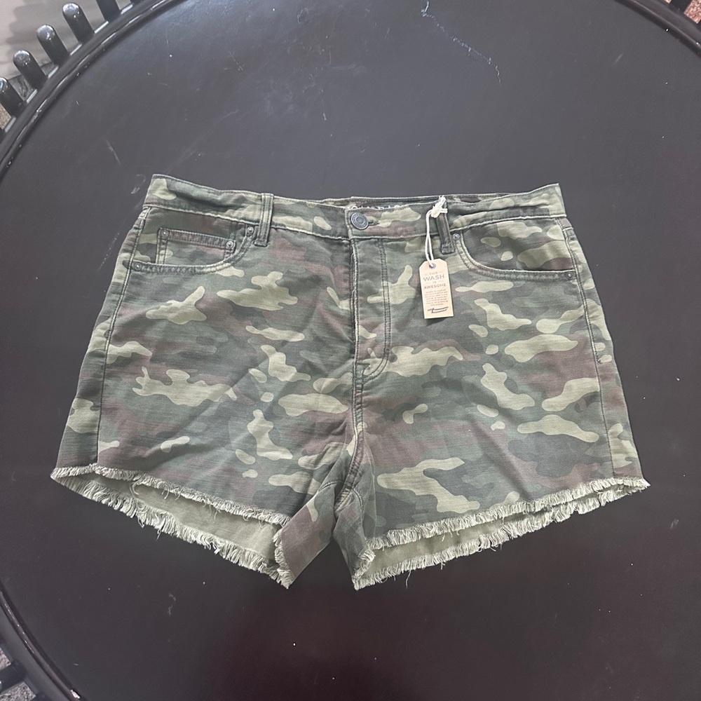 Camo Green Women's Shorts